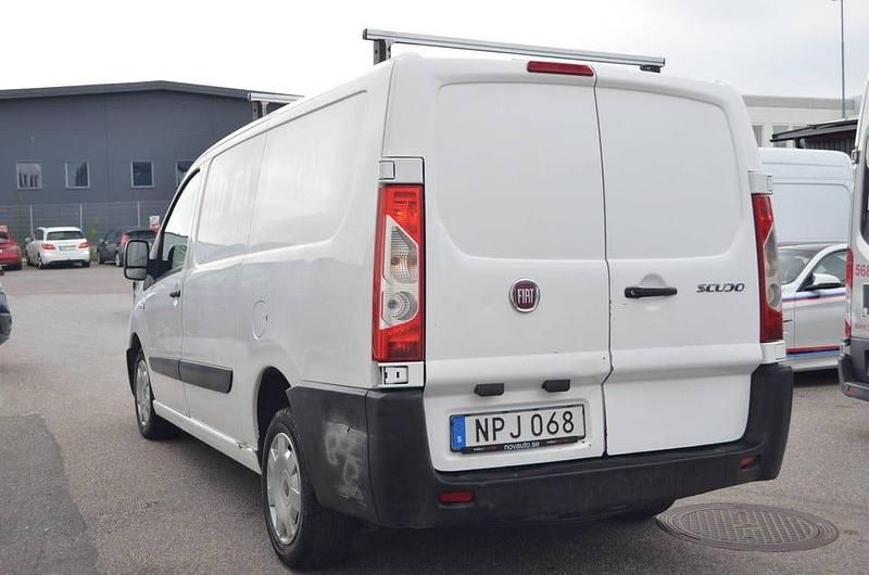 Begagnad Fiat Scudo 128 HK (94 kW) 2015 Vit Van