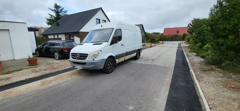 Vit Begagnad 2010 Mercedes Sprinter Van | 37 900 kr - Bild 1/4