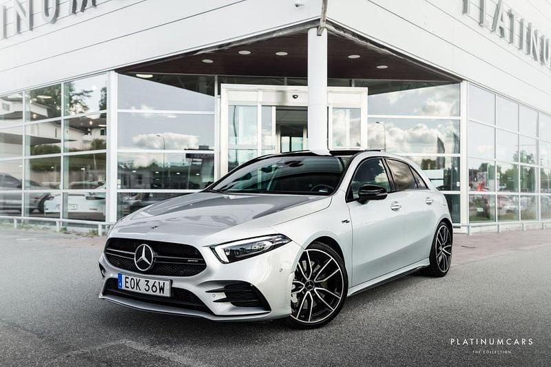 Silver Begagnad 2022 Mercedes A35 AMG AMG Halvkombi | 449 000 kr (Marknadspris) - Bild 1/4