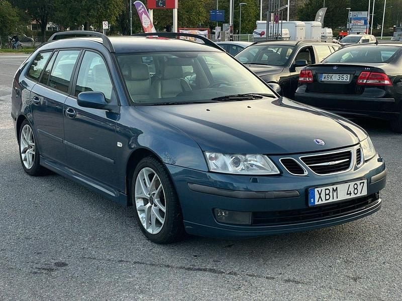 Blå Begagnad 2005 Saab 9-3 Vector Kombi | 22 500 kr (Marknadspris) - Bild 1/4