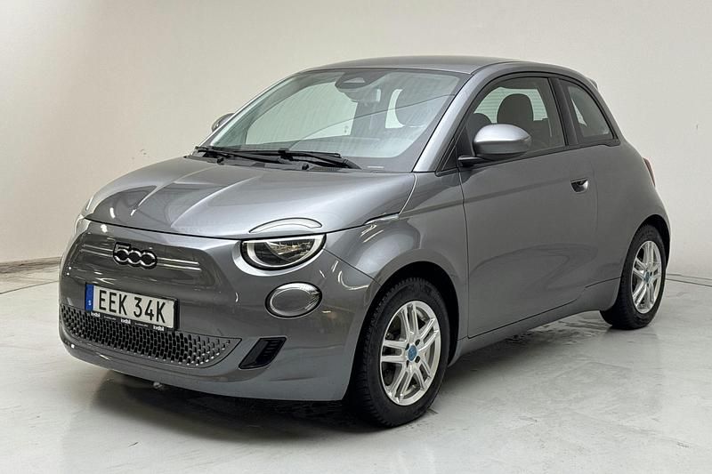 Grå Begagnad 2022 Fiat 500e | 159 000 kr (Superpris) - Bild 1/4