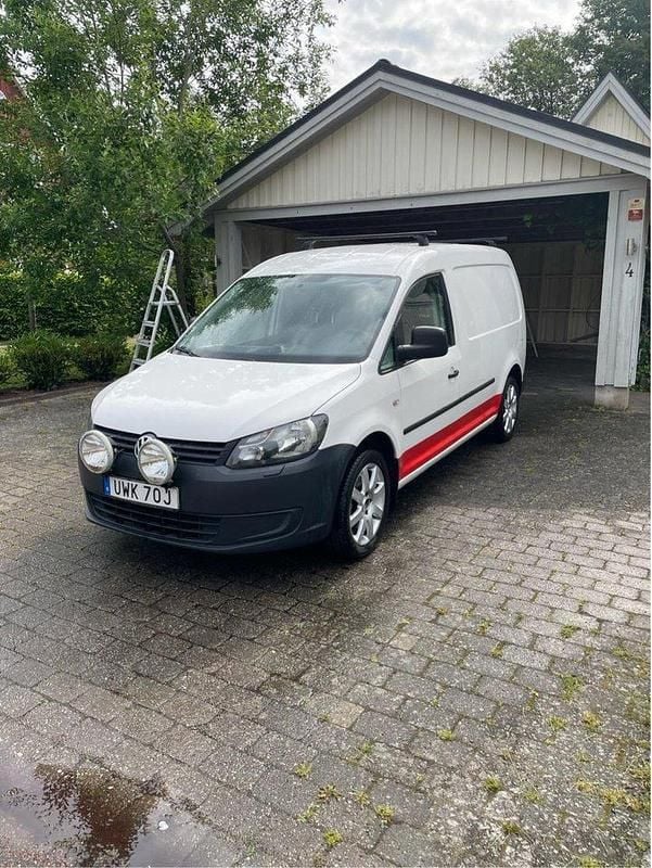 Vit Begagnad 2011 VW Caddy Maxi Minibuss | 77 000 kr (Marknadspris) - Bild 1/4
