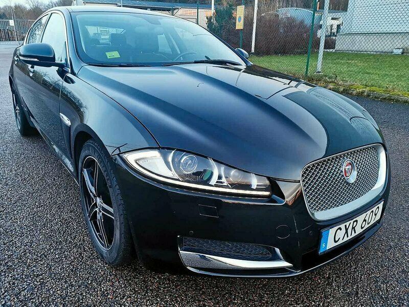 Begagnad Jaguar XF 163 HK (119 kW) 2015 Svart Sedan