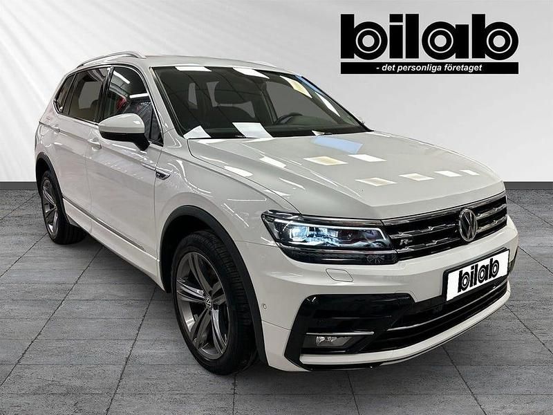 Begagnad VW Tiguan Allspace R-line 200 HK (147 kW) 2019 Vit SUV