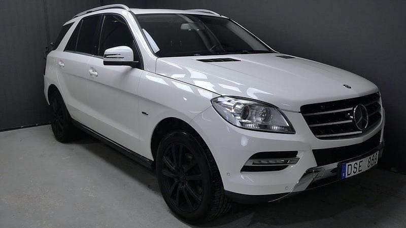 Begagnad Mercedes ML350 AMG line 258 HK (189 kW) 2012 Vit SUV