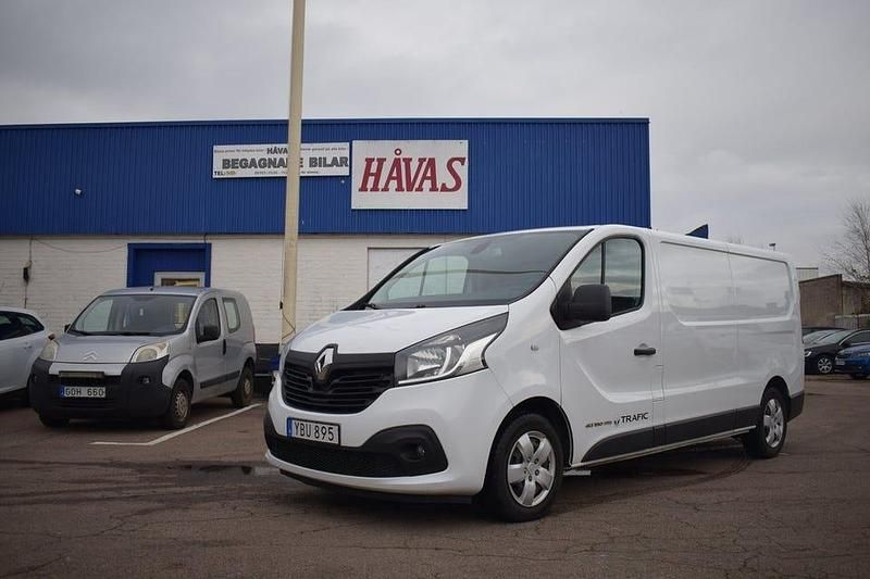 Vit Begagnad 2016 Renault Trafic Van | 84 900 kr (Superpris) - Bild 1/4