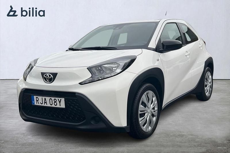 Begagnad Toyota Aygo X Play 72 HK (52 kW) 2022 Vit SUV