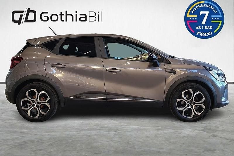 Begagnad Renault Captur Zen 140 HK (102 kW) 2021 Grå SUV