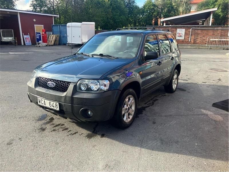 Blå Begagnad 2005 Ford Maverick SUV | 9 000 kr - Bild 1/4