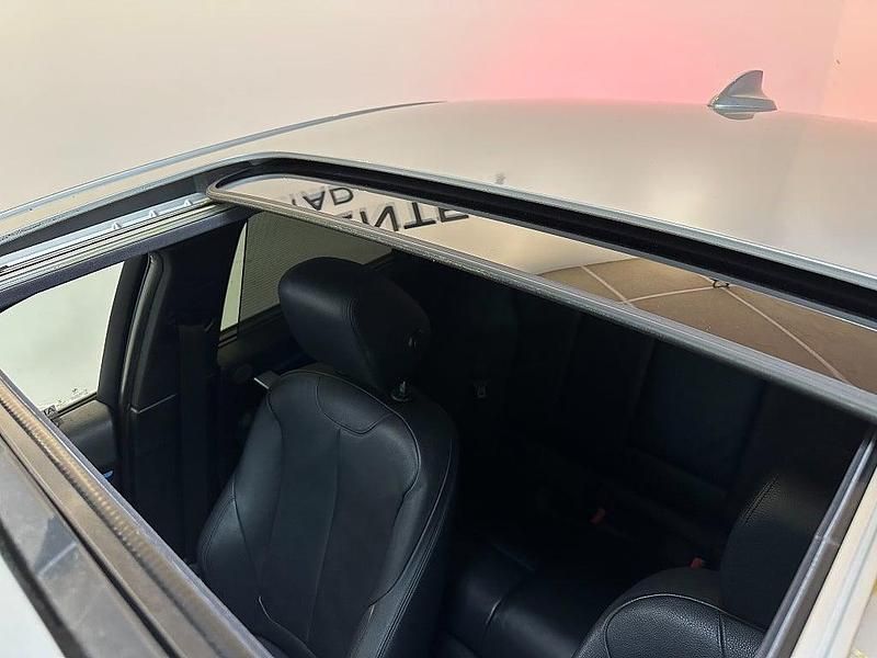 Begagnad BMW 330 M Sport 258 HK (189 kW) 2015 Silver Sedan