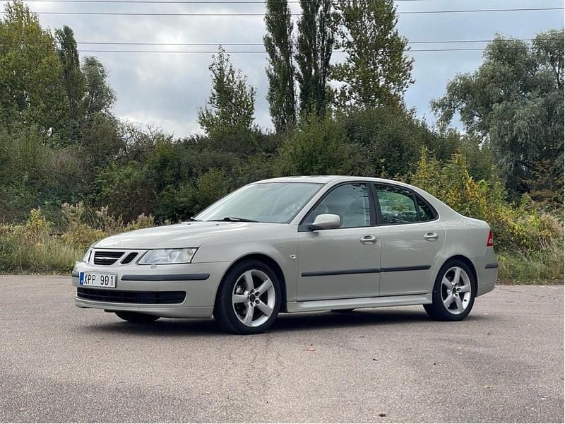 Gul Begagnad 2006 Saab 9-3 Vector Sedan | 34 990 kr (Marknadspris) - Bild 1/4