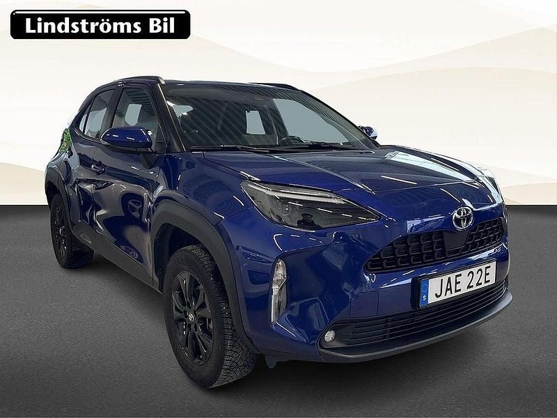 Begagnad Toyota Yaris Cross Active 92 HK (67 kW) 2022 Mörkblå SUV