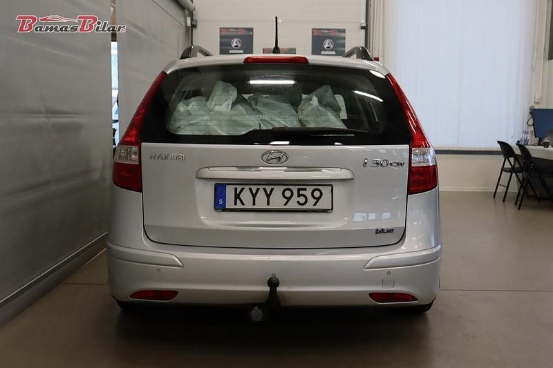 Begagnad Hyundai i30 116 HK (85 kW) 2011 Silver Kombi