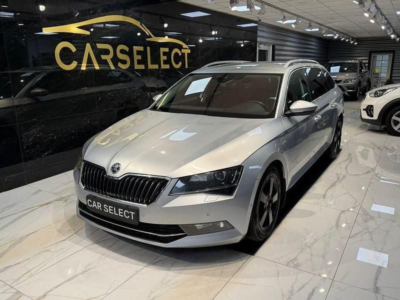 Begagnad Skoda Superb LAURIN & KLEMENT 190 HK (139 kW) 2016 Silver Kombi