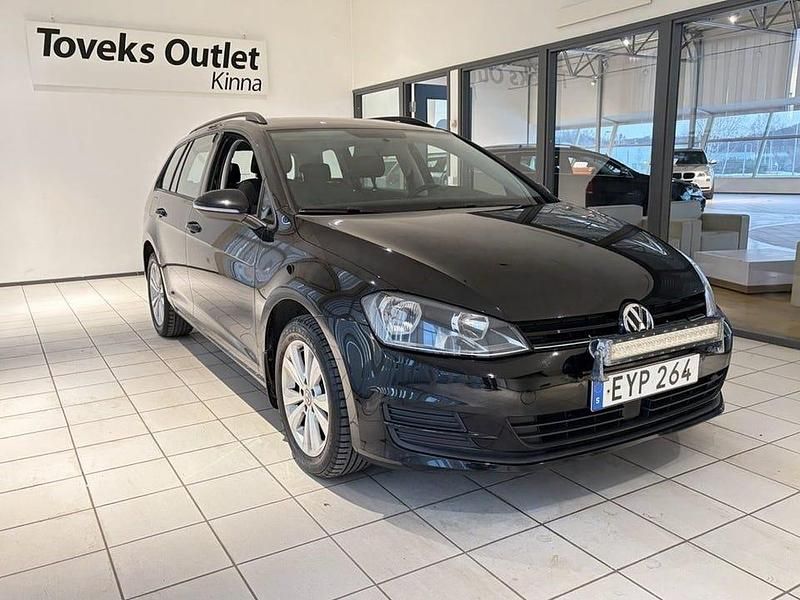 Begagnad VW Golf VII 106 HK (77 kW) 2015 Svart