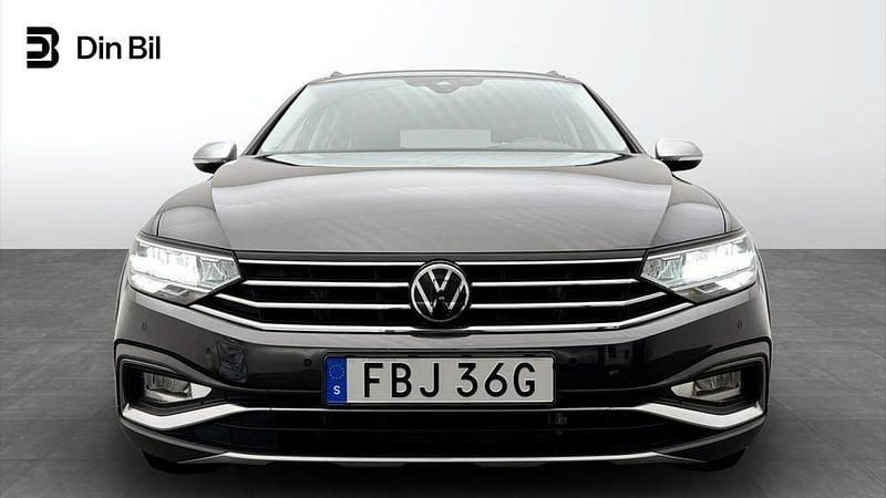 Begagnad VW Passat Alltrack 200 HK (147 kW) 2023 Mörkgrå Kombi