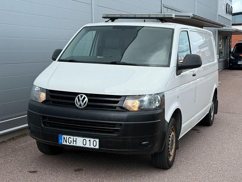 Vit Begagnad 2013 VW T5 Van | 79 900 kr (Marknadspris) - Bild 1/4