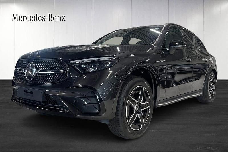 Ny Mercedes GLC300 AMG Line Premium Plus 313 HK (230 kW) 2025 Grafitgrå metallic Halvkombi