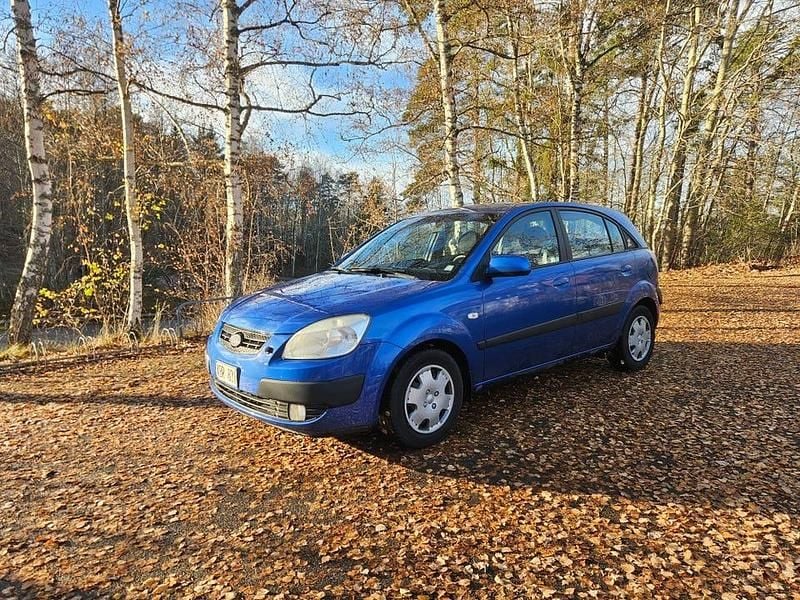 Begagnad 2006 Kia Rio Halvkombi | 16 000 kr (Bra pris) - Bild 1/4