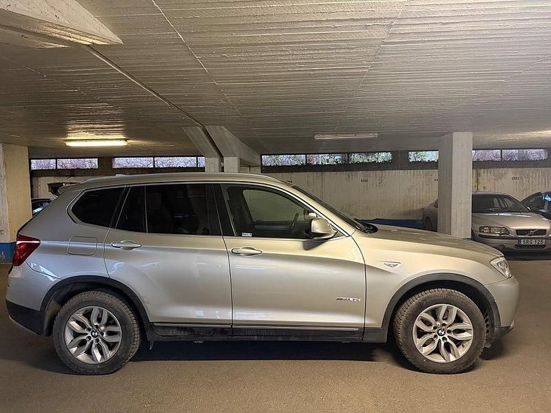 Begagnad BMW X3 184 HK (135 kW) 2011 Silver SUV