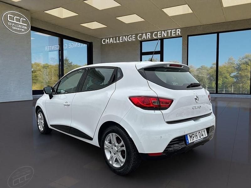 Begagnad Renault Clio IV 90 HK (66 kW) 2014 Vit Halvkombi