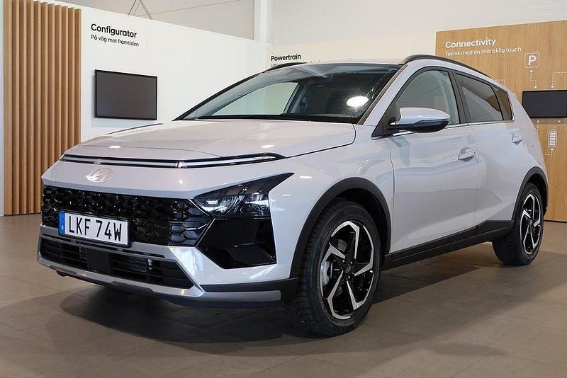 Grå Ny 2024 Hyundai Bayon Advanced SUV | 249 900 kr - Bild 1/3