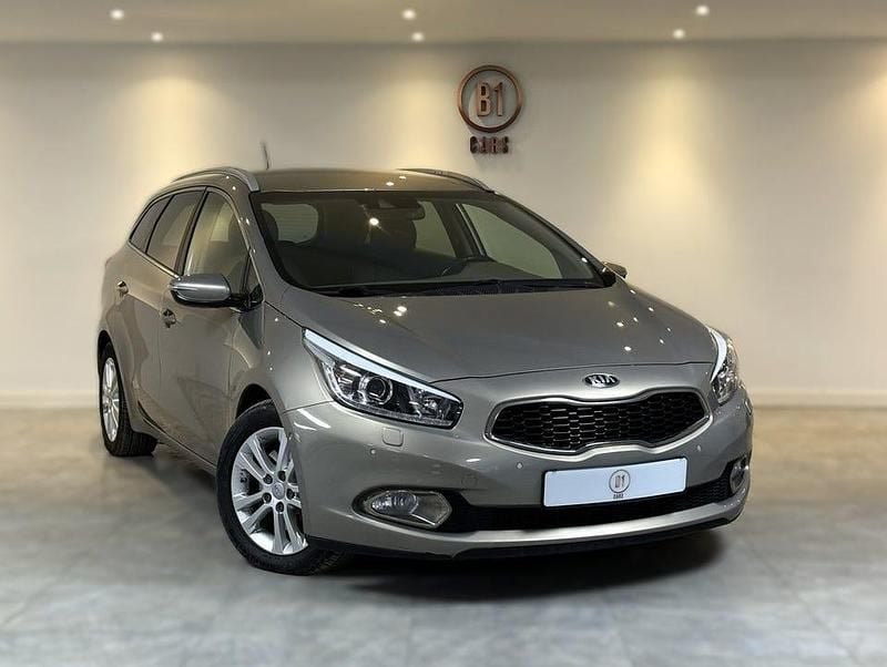 Begagnad Kia Ceed Sportswagon EX 128 HK (94 kW) 2013 Grå Kombi