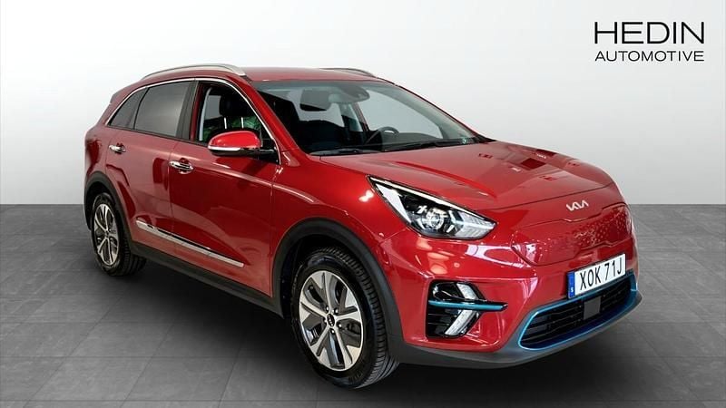 Röd (red) Begagnad 2022 Kia e-Niro Advance SUV | 259 900 kr (Marknadspris) - Bild 1/4
