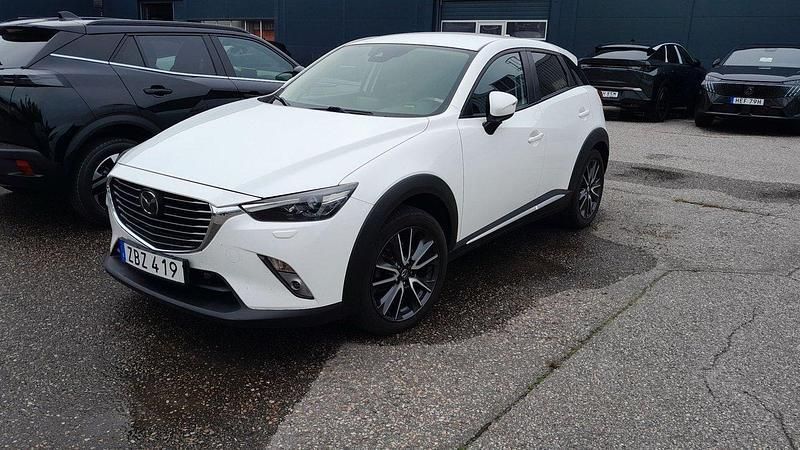 Vit Begagnad 2017 Mazda CX-3 Optimum SUV | 214 900 kr (Lite dyr) - Bild 1/4