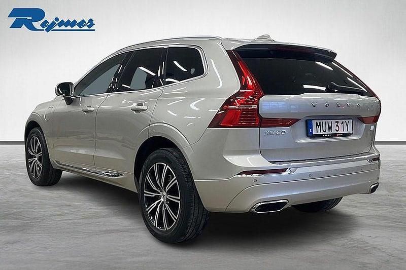 Begagnad Volvo XC60 Inscription 253 HK (186 kW) 2020 Ljusbrun SUV
