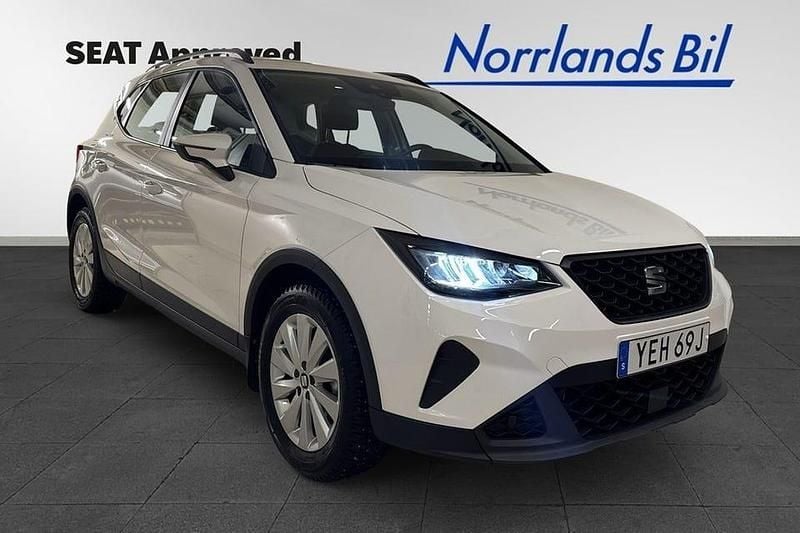 Candy white Begagnad 2023 Seat Arona Style SUV | 199 000 kr (Marknadspris) - Bild 1/4