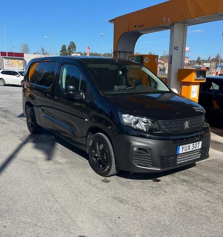 Svart Begagnad 2021 Peugeot Partner Van | 209 000 kr (Lite dyr) - Bild 1/4