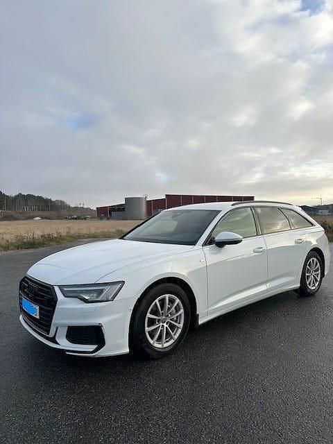 Begagnad Audi A6 204 HK (150 kW) 2019 Vit, black edition Kombi