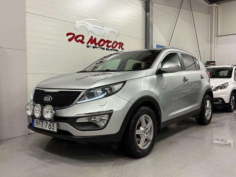 Grå Begagnad 2014 Kia Sportage Comfort SUV | 79 900 kr (Marknadspris) - Bild 1/4