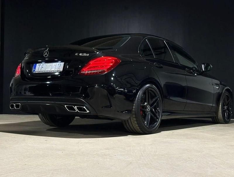 Begagnad Mercedes C63S AMG AMG 510 HK (375 kW) 2016 Svart Sedan