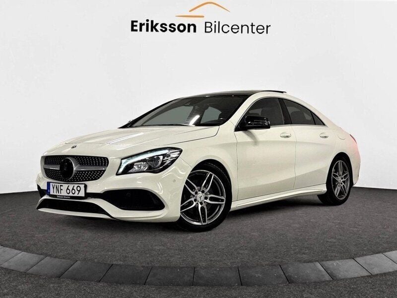 Vit Begagnad 2017 Mercedes CLA220 AMG Sedan | 174 900 kr (Bra pris) - Bild 1/4