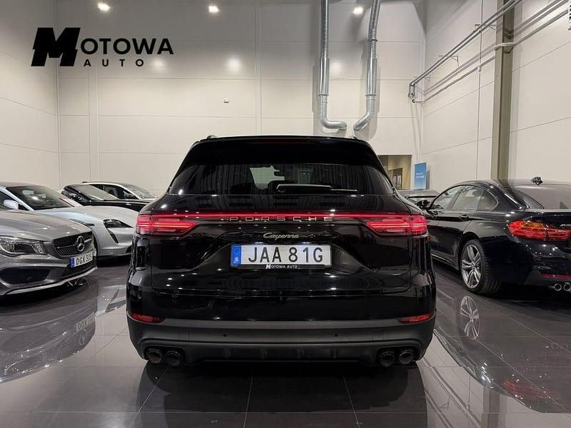 Begagnad Porsche Cayenne Platinum Edition 462 HK (339 kW) 2023 Svart SUV