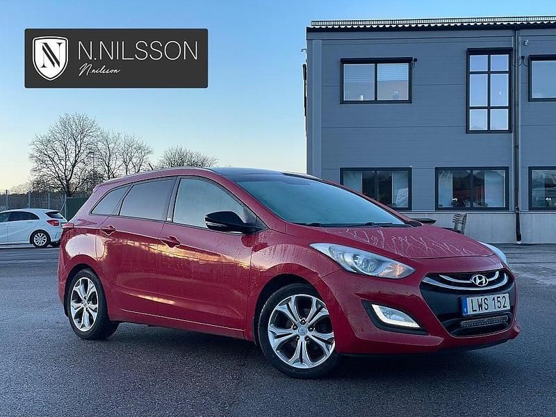 Röd Begagnad 2014 Hyundai i30 Kombi | 54 000 kr (Marknadspris) - Bild 1/4