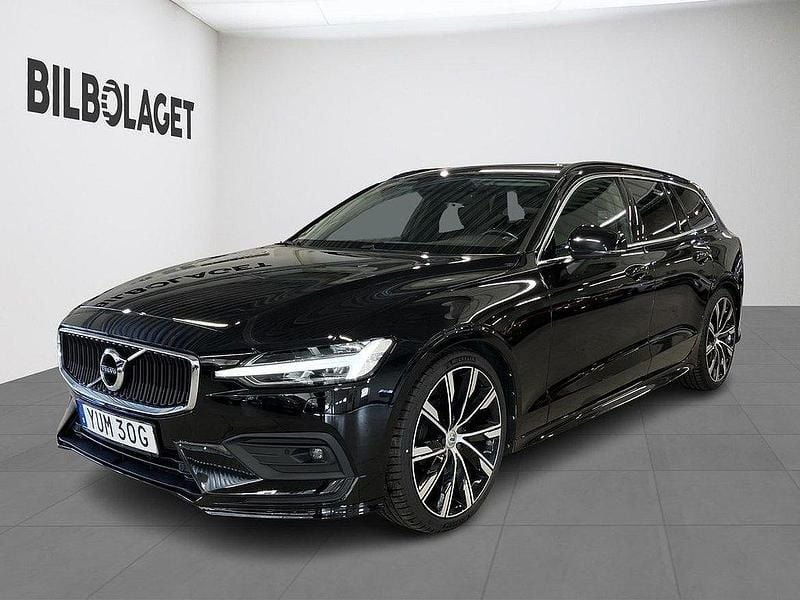 Svart Begagnad 2021 Volvo V60 Kombi | 309 800 kr (Marknadspris) - Bild 1/4