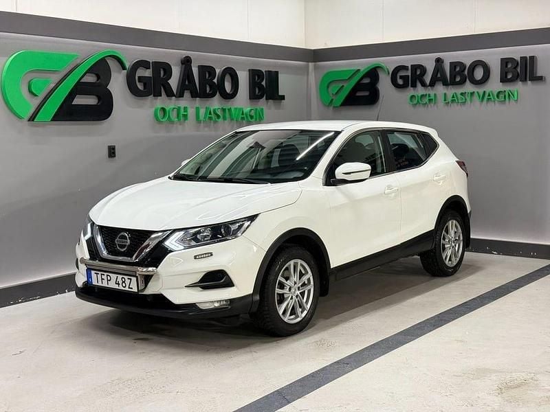 Vit Begagnad 2019 Nissan Qashqai SUV | 139 900 kr (Marknadspris) - Bild 1/4