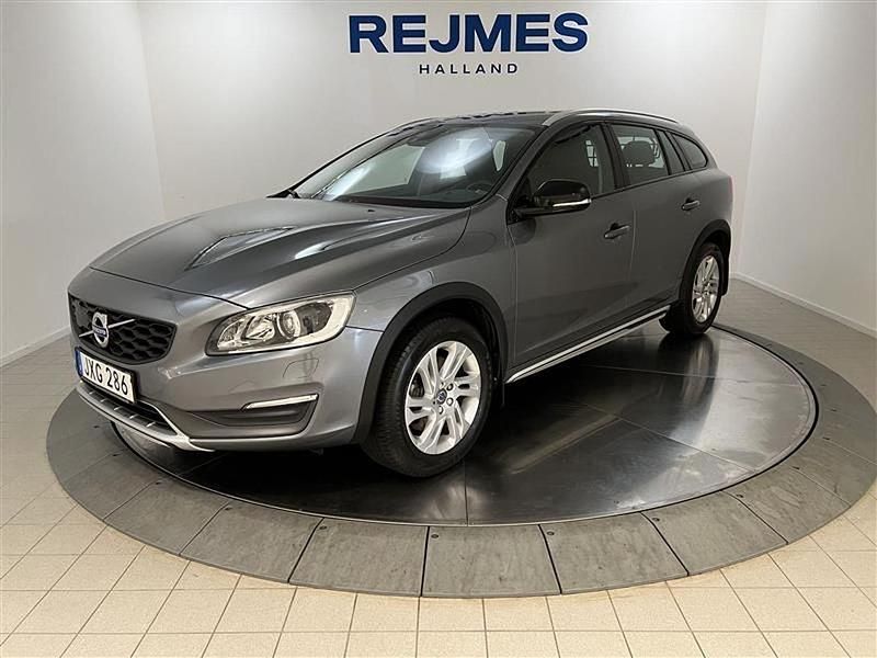 Grå Begagnad 2015 Volvo V60 CC Business Edition Kombi | 209 500 kr (Dyr) - Bild 1/4