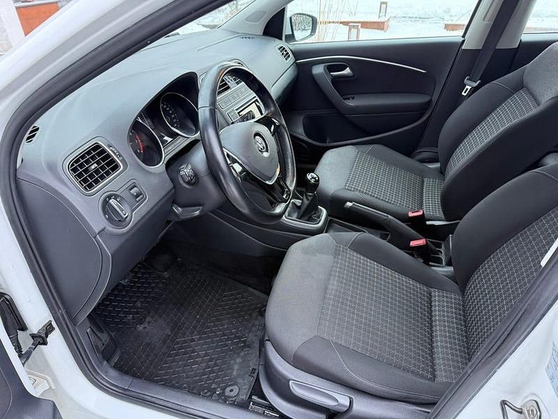 Begagnad VW Polo 90 HK (66 kW) 2017