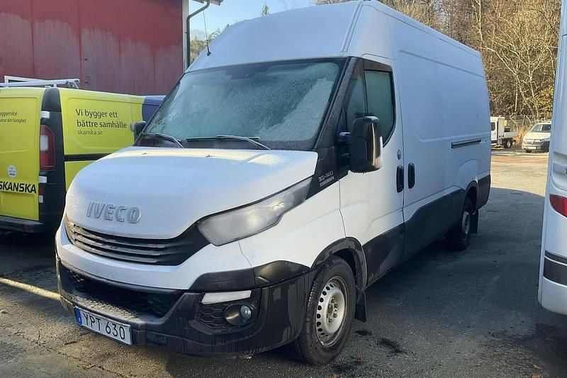 Vit Begagnad 2018 Iveco Daily | 79 000 kr - Bild 1/3