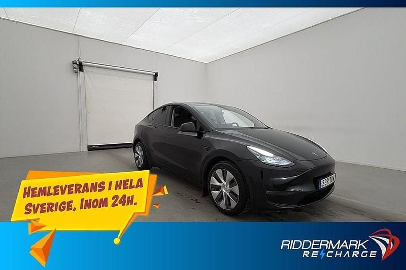 Begagnad Tesla Model Y Long Range AWD 378 kW (514 HK) 2023 Svart SUV