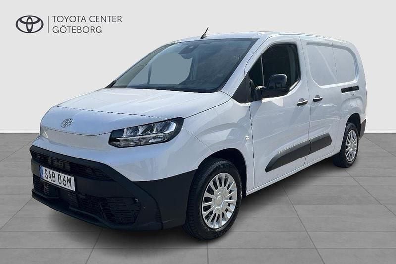Vit Ny 2024 Toyota Proace City Van | 334 900 kr (Superpris) - Bild 1/4