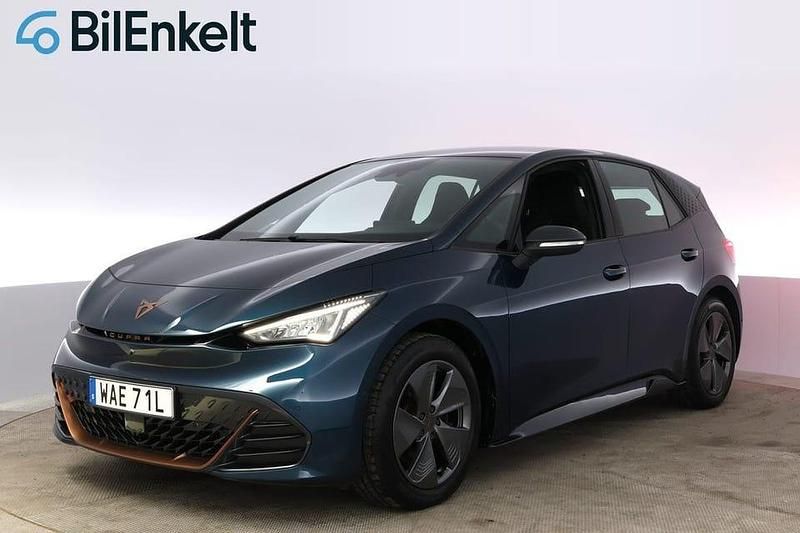 Begagnad Cupra Born 150 kW (204 HK) 2023 Halvkombi