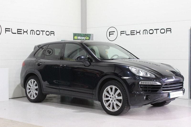 Svart Begagnad 2011 Porsche Cayenne SUV | 199 800 kr (Lite dyr) - Bild 1/4