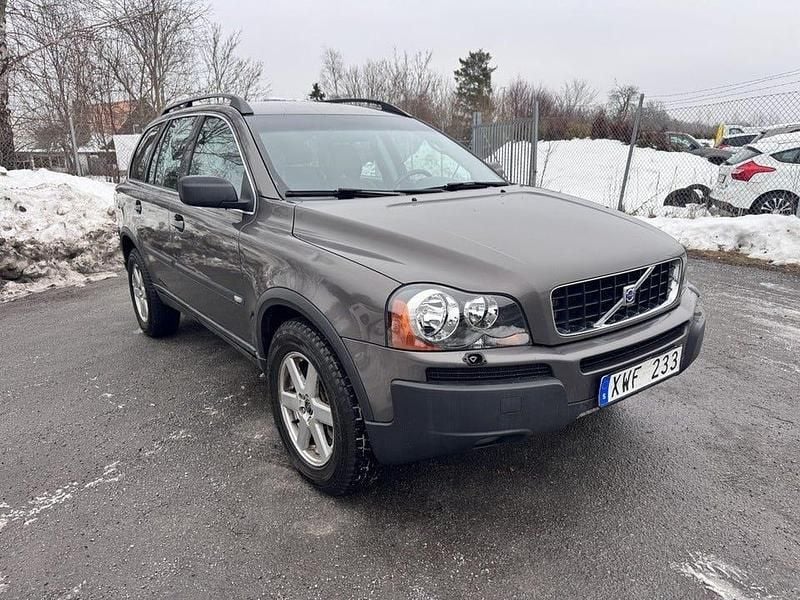 Brun Begagnad 2006 Volvo XC90 Kinetic SUV | 49 900 kr (Superpris) - Bild 1/4