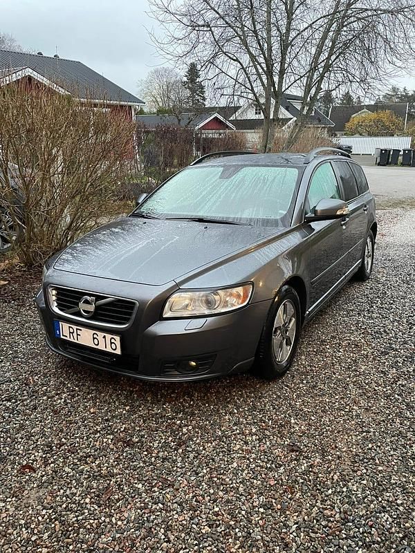 Begagnad 2011 Volvo V50 Kombi | 20 000 kr (Marknadspris) - Bild 1/1
