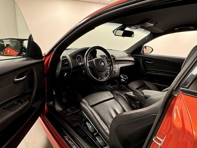 Begagnad BMW 1M Competition Edition 340 HK (250 kW) 2011 Orange Sportkupé